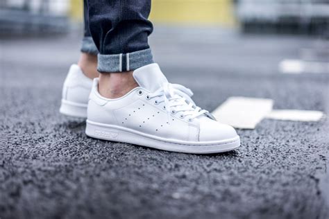 all white stan smith